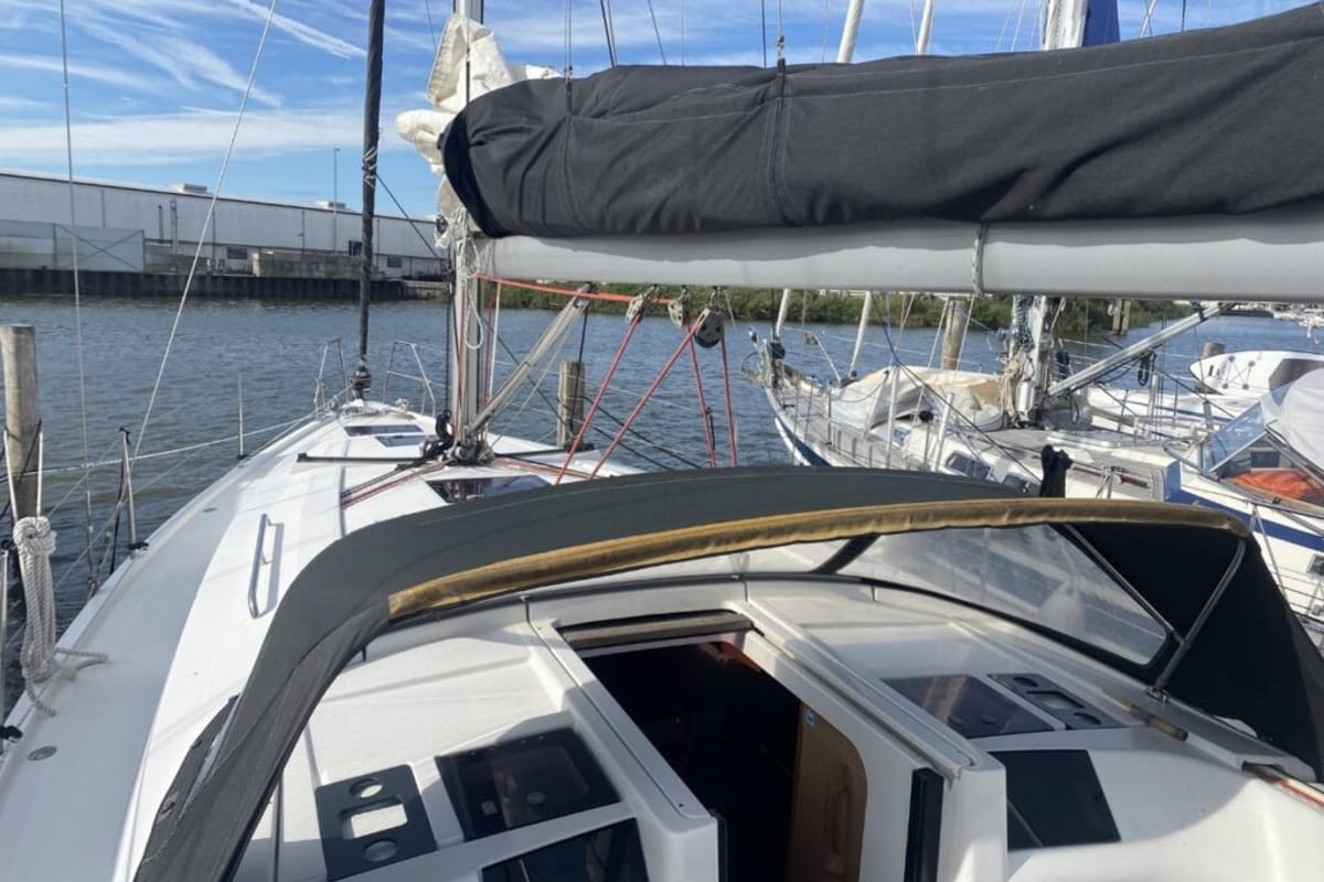 Deck of Kon-Tiki, a Hanse Yachts Hanse 385 sailboat at Grad Pula, Croatia