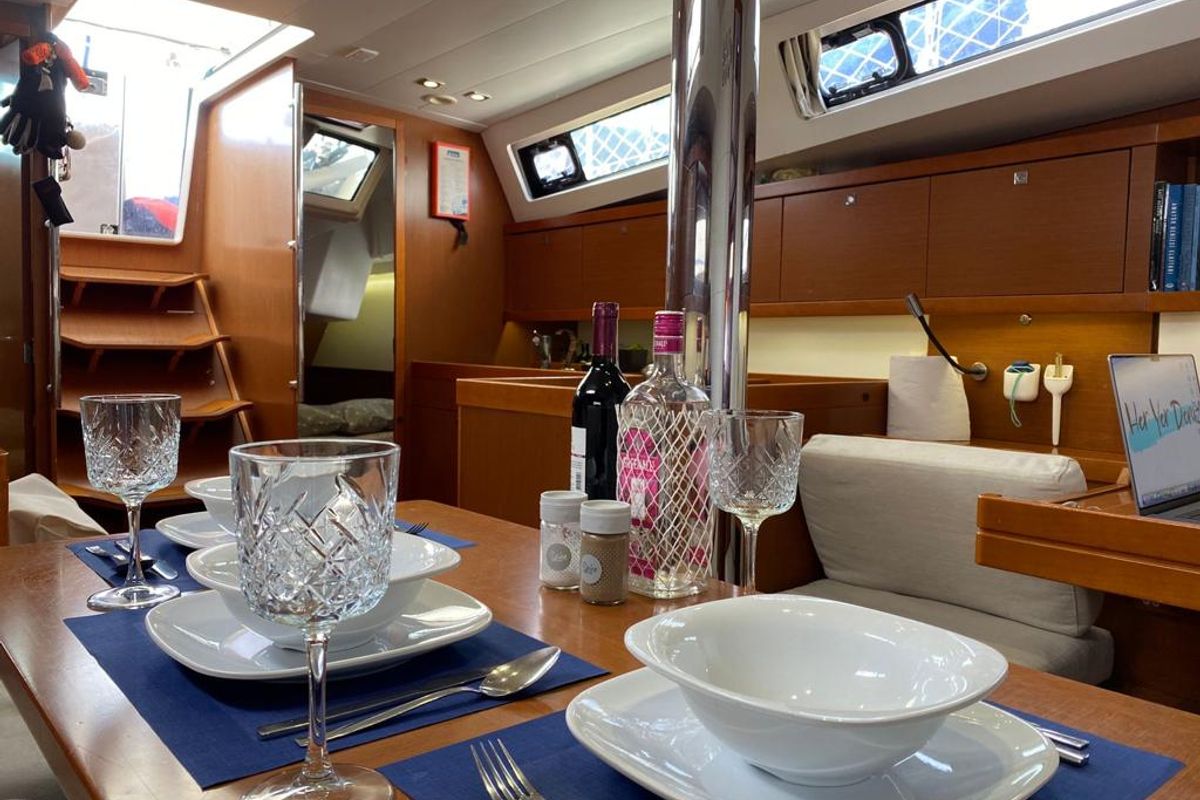 Salon of Tina, a Beneteau Oceanis 41 sailboat at Fethiye, Turkey