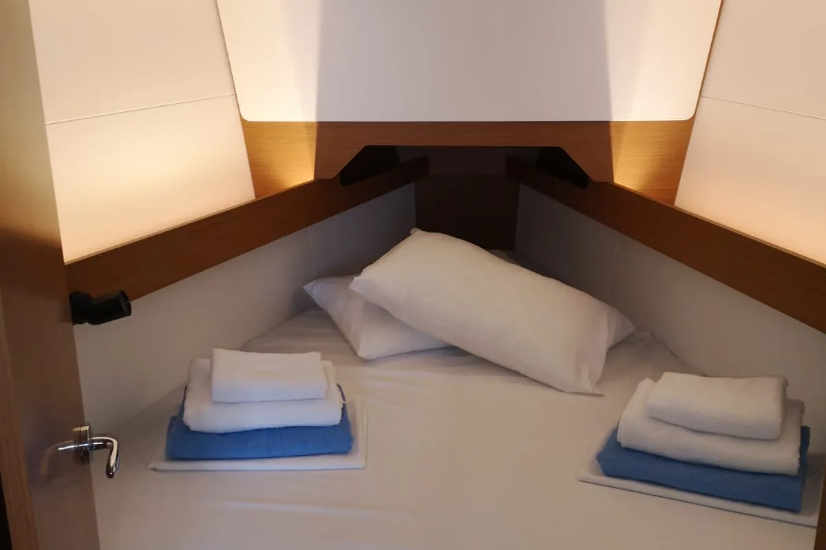 Cabin on Meliti, a Jeanneau Sun Odyssey 349 sailboat at Volos Municipality, Greece