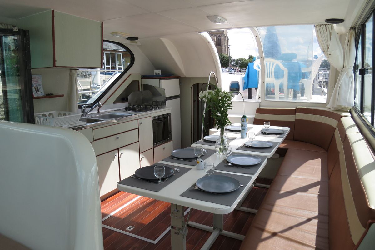 Salon of Magnificat, a Nicols Confort 1350 motorboat at Sablé-sur-Sarthe, France