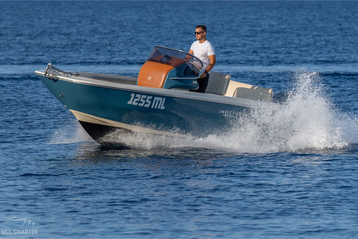 1255ML, a Invictus 200FX motorboat at Mali Lošinj, Croatia