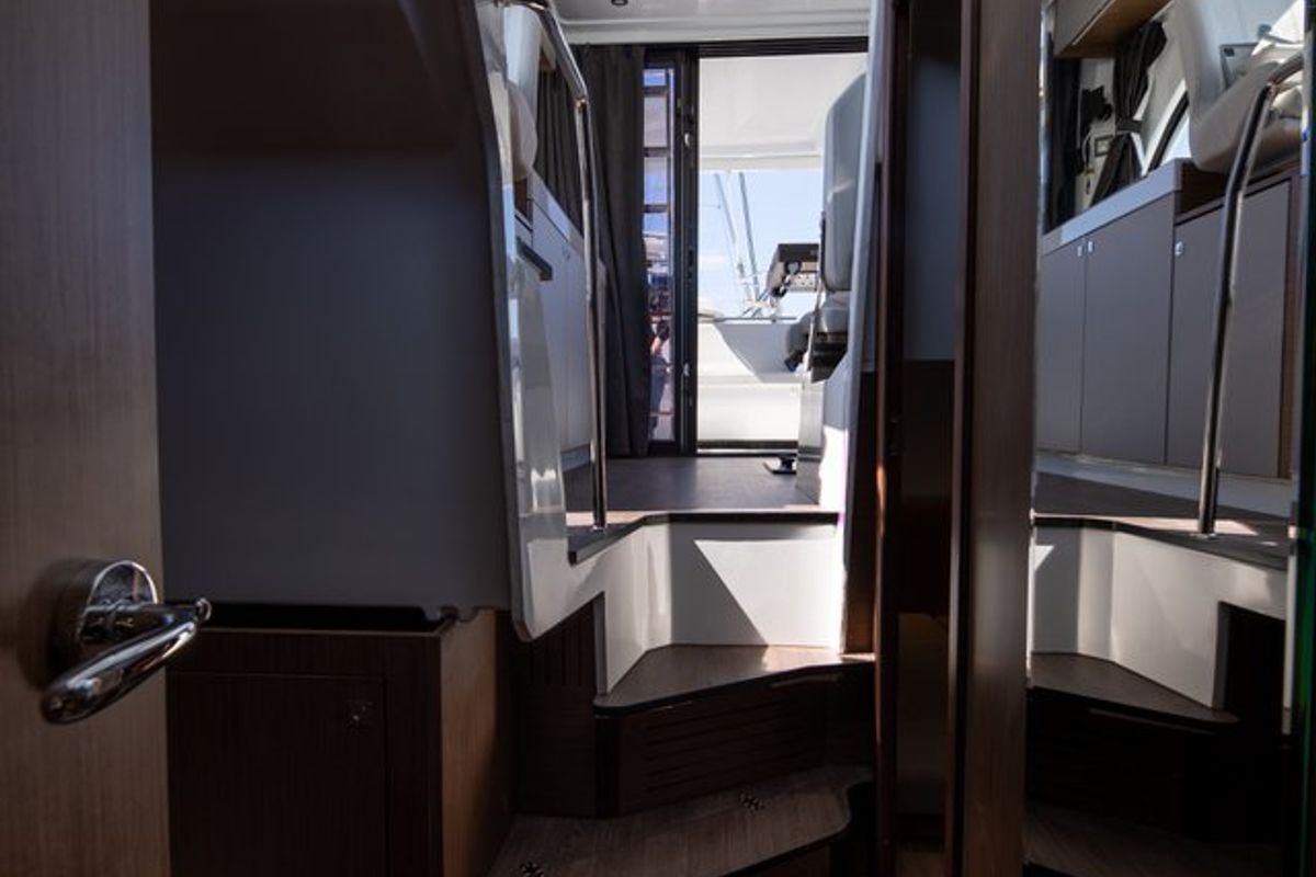 No Name, a Beneteau Antares 11 OB motorboat at Murter, Croatia