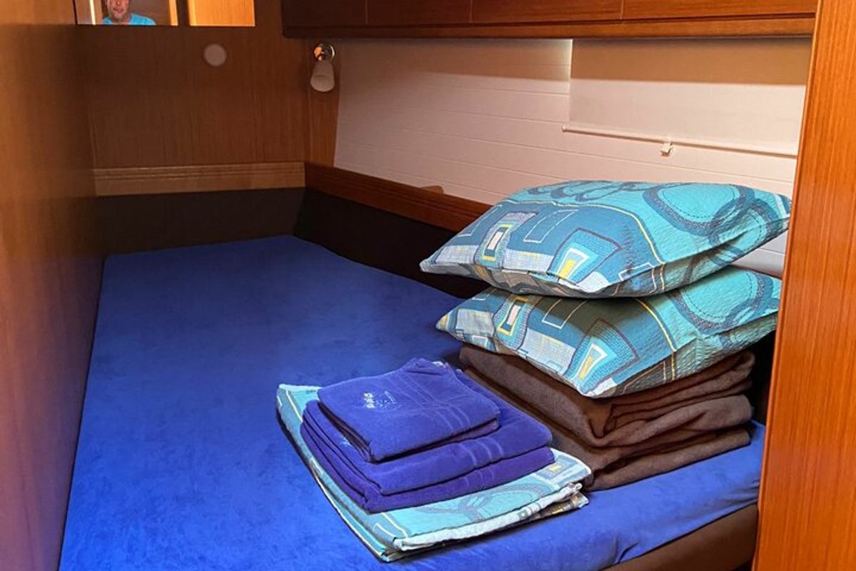Cabin on Locura, a Bavaria Cruiser 51 sailboat at Općina Vrsar, Croatia