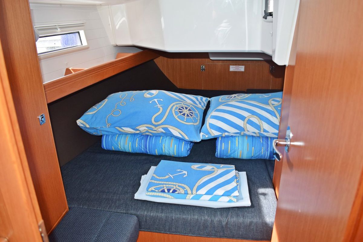 Cabin on Šešula, a Bavaria Cruiser 37 sailboat at Grad Kaštela, Croatia