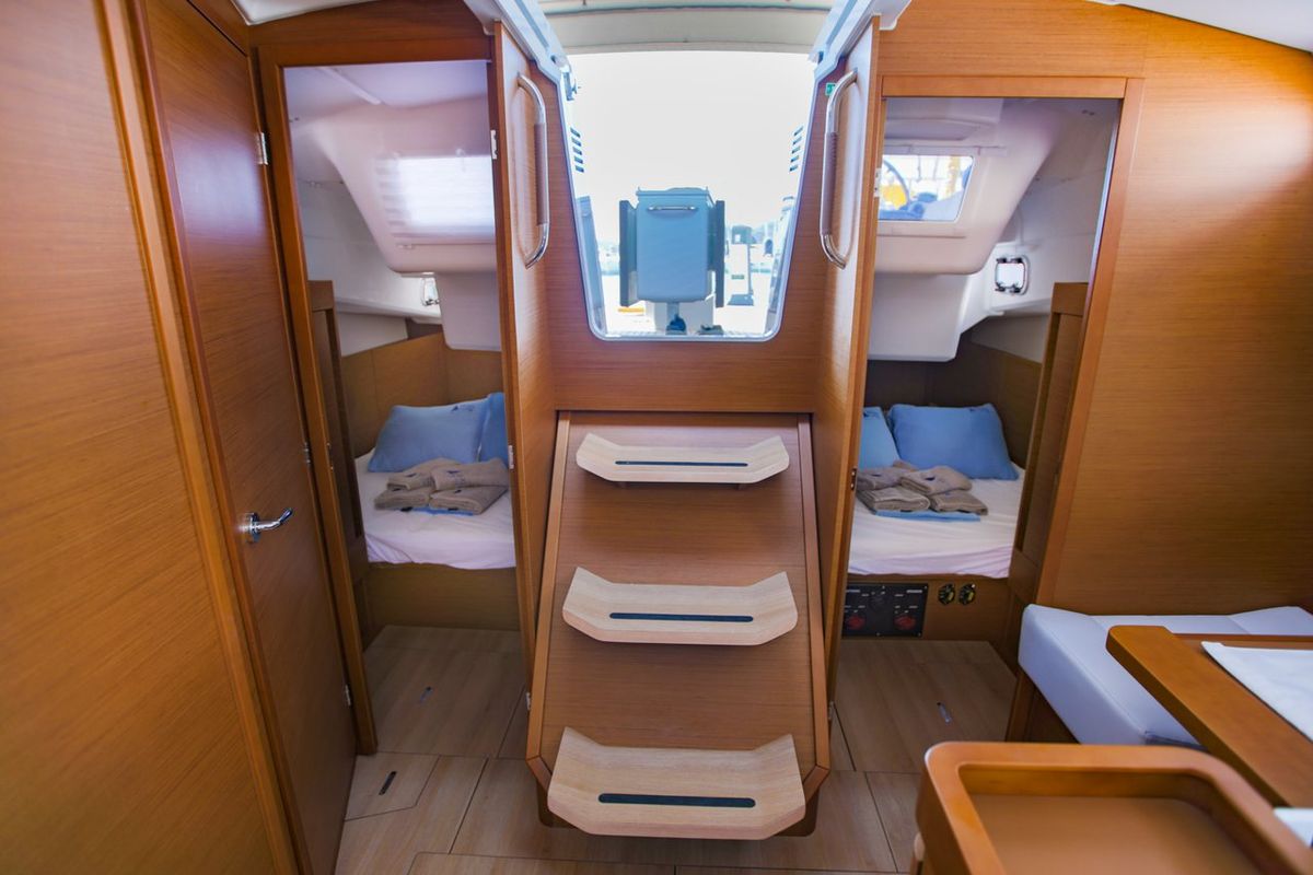 Cabin on Feel The Magic, a Jeanneau Sun Odyssey 410 sailboat at Fethiye, Turkey