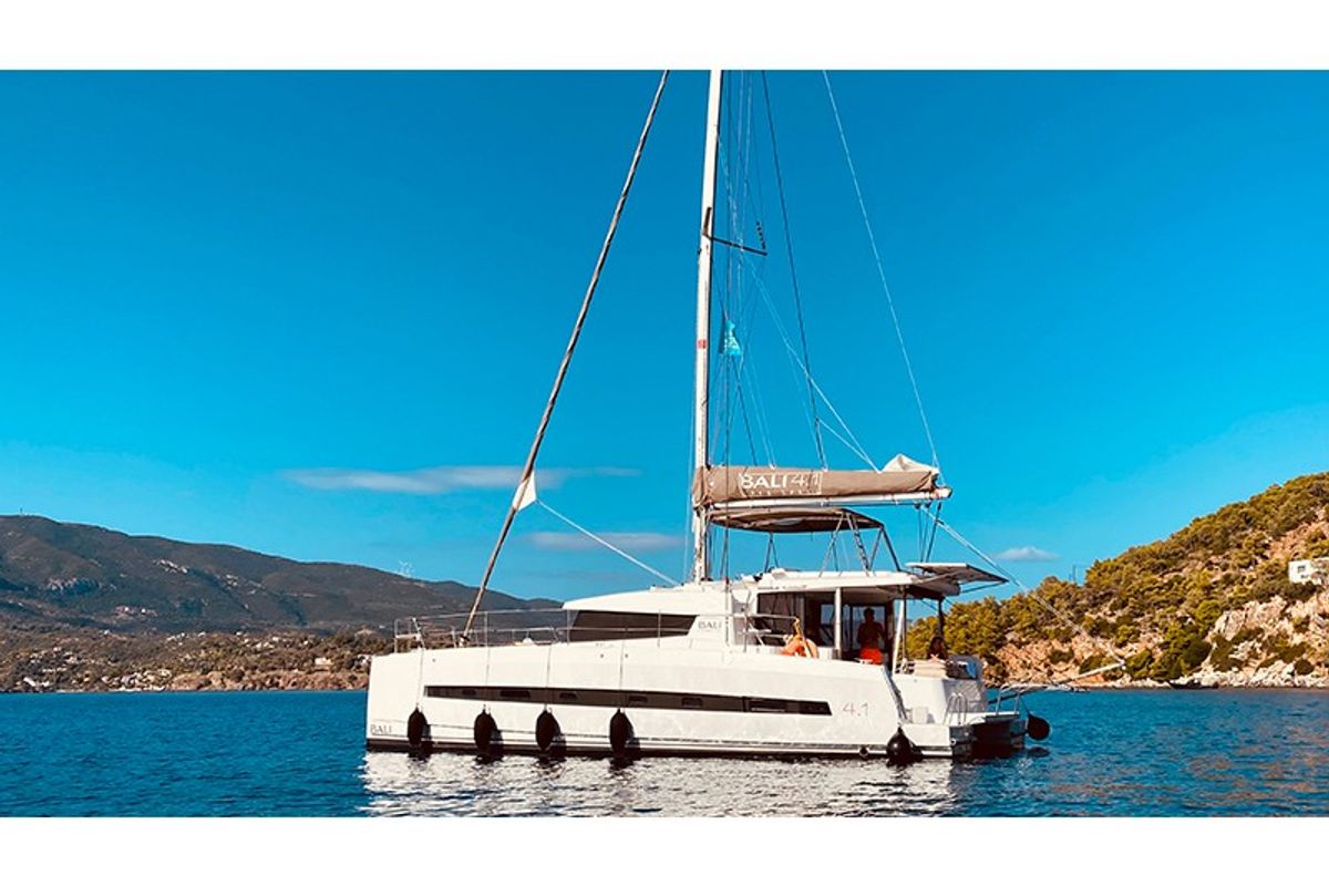 Exterior view of Sinope, a Bali 4.1 catamaran at Preveza, Greece
