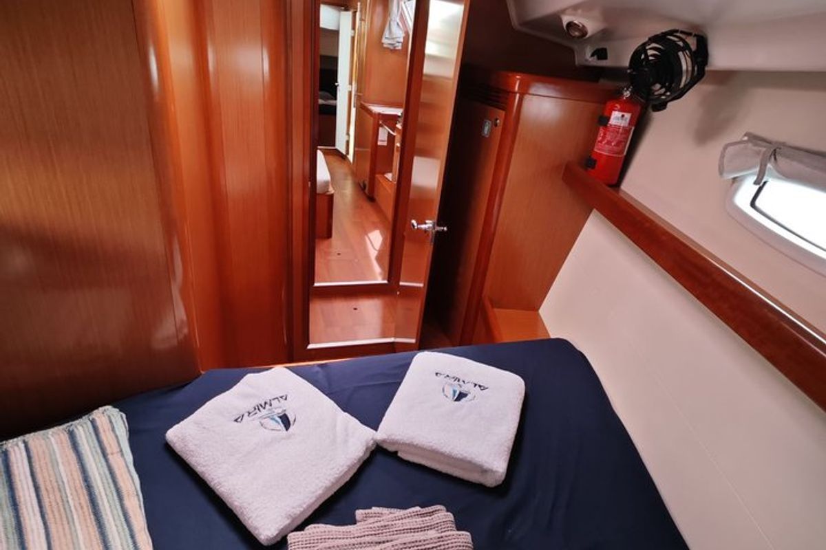 Cabin on Lilium, a Beneteau Oceanis 43 Family sailboat at Fethiye, Turkey