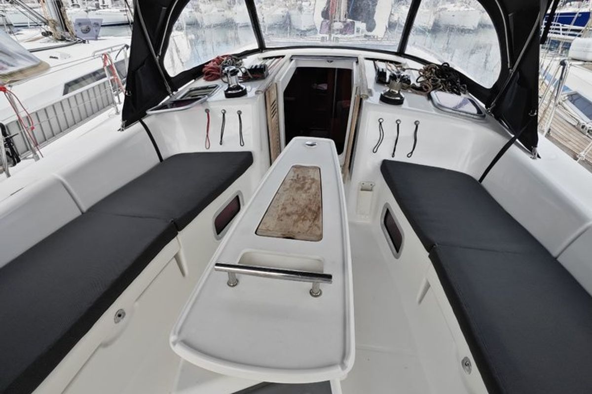 Cockpit of Lilium, a Beneteau Oceanis 43 Family sailboat at Fethiye, Turkey
