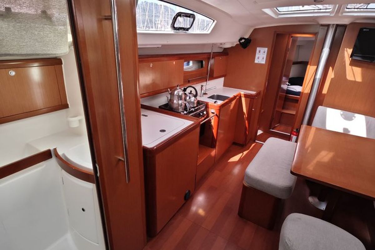 Galley of Lilium, a Beneteau Oceanis 43 Family sailboat at Fethiye, Turkey
