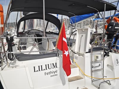 Deck of Lilium, a Beneteau Oceanis 43 Family sailboat at Fethiye, Turkey