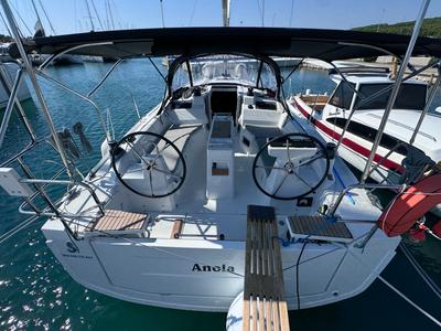 Cockpit of ANOIA, a Beneteau Oceanis 34.1 sailboat at Općina Sukošan, Croatia