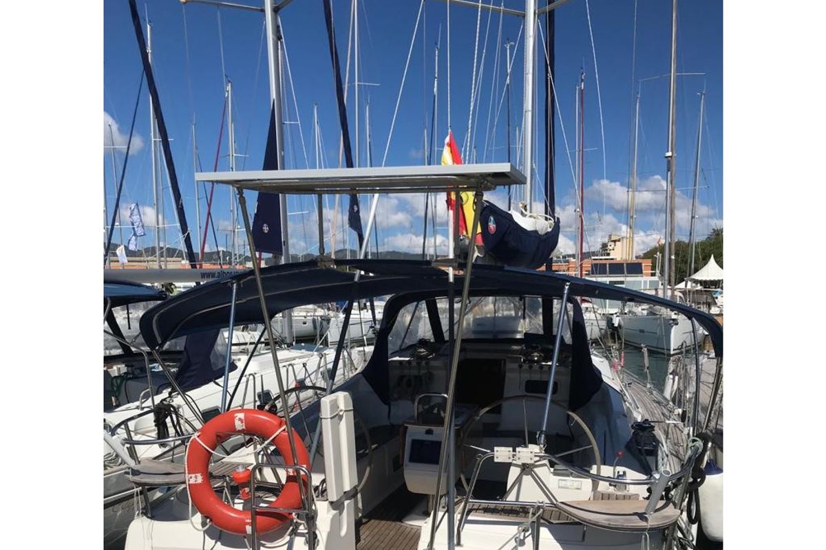 Exterior view of Alboran XXVI Piñacolada, a Elan Impression 434 sailboat at es Jonquet, Spain