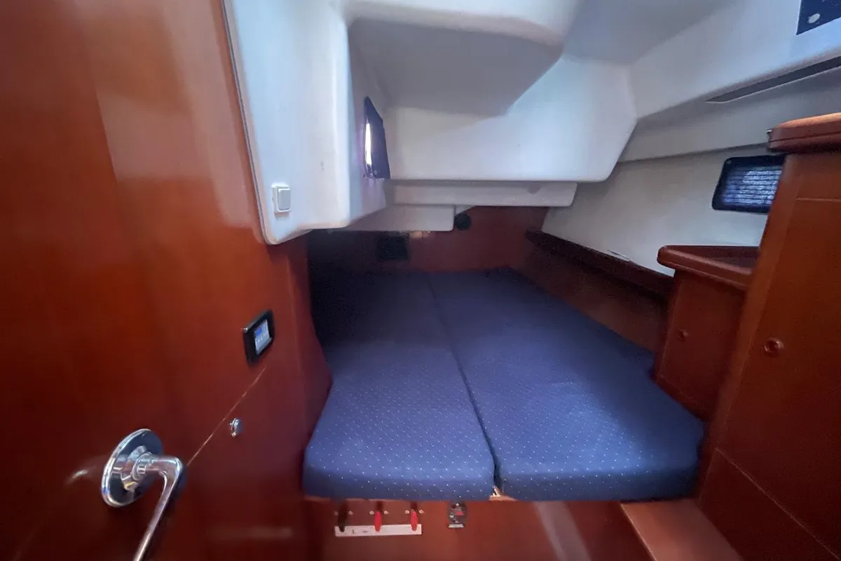Cabin on IRIDA, a Beneteau Oceanis 473 sailboat at Marina Delta Kallithea, Greece