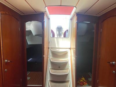 Salon of IRIDA, a Beneteau Oceanis 473 sailboat at Marina Delta Kallithea, Greece