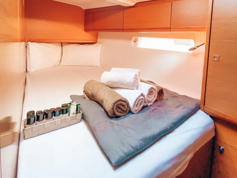 Cabin on Promise, a Jeanneau Sun Odyssey 509 sailboat at Athens, Greece