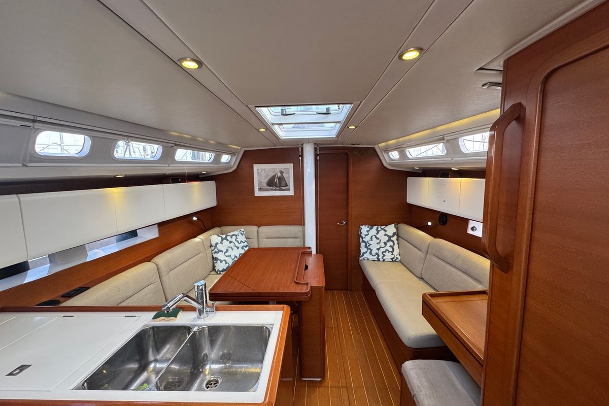 Salon of Placebo, a Cantiere Del Pardo (Grand Soleil) Grand Soleil 39 sailboat at La Rochelle, France