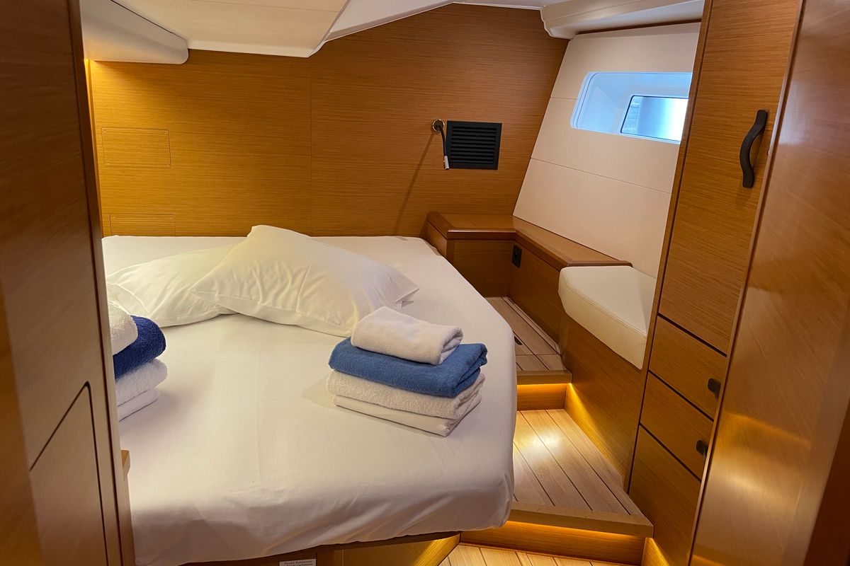 Cabin on Kymo, a Jeanneau 54 sailboat at Volos Municipality, Greece