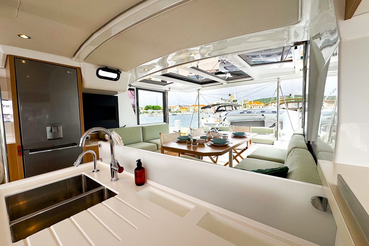 Salon of Merlot, a Bali 4.2 catamaran at Pirovac, Croatia