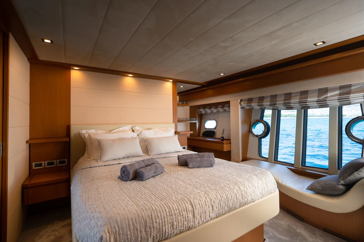 Cabin on Nineteen, a Ferretti 780 yacht at Athens, Greece