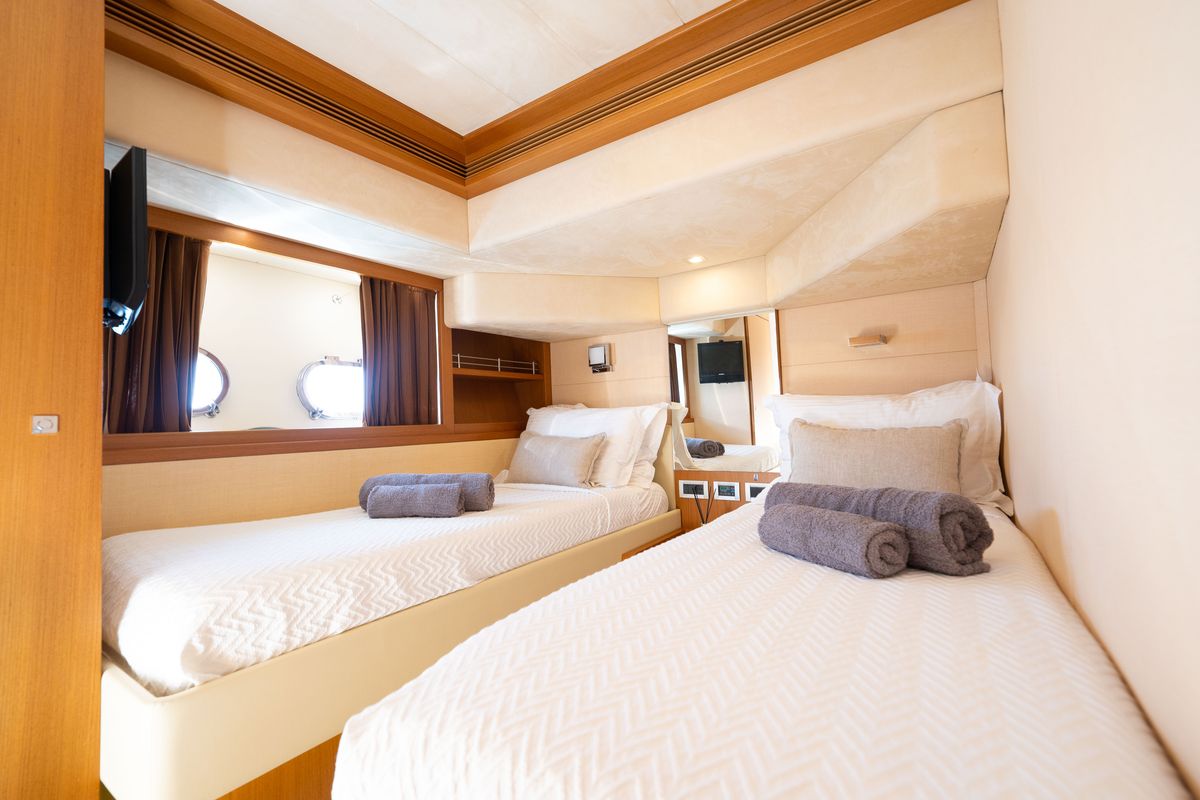 Cabin on Nineteen, a Ferretti 780 yacht at Athens, Greece