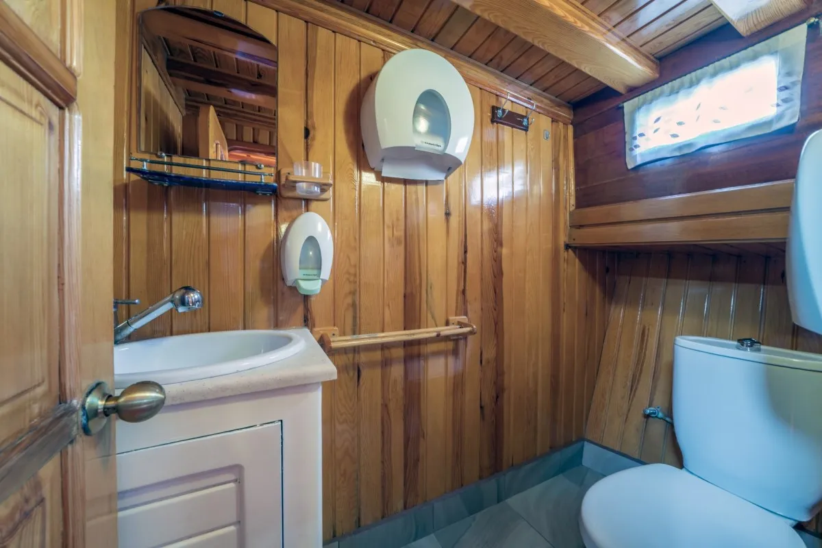 Head on Tango, a Custom Made Tango yacht at Grad Kaštela, Croatia