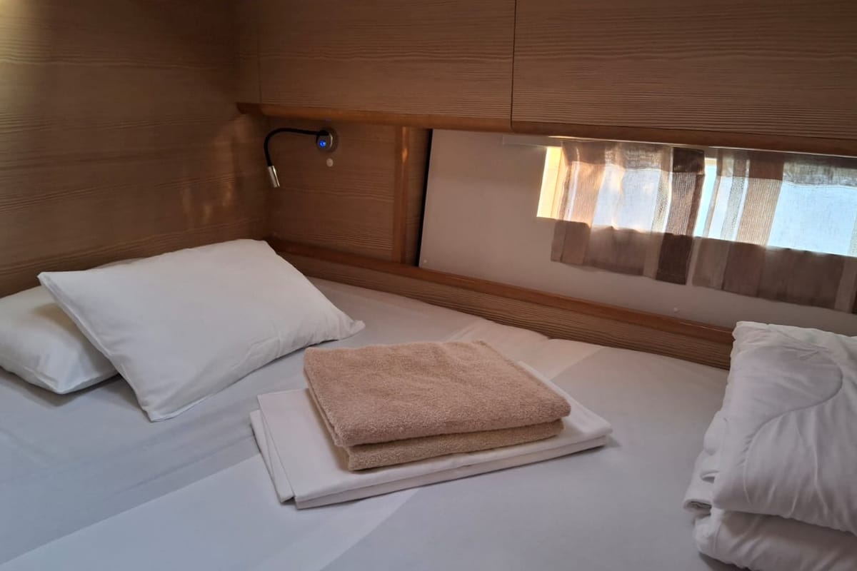 Cabin on Mihaela, a D&D Kufner 54 Exclusive sailboat at Grad Trogir, Croatia