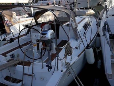 Deck of Arosa, a Jeanneau Sun Odyssey 33i sailboat at Gouvia, Greece