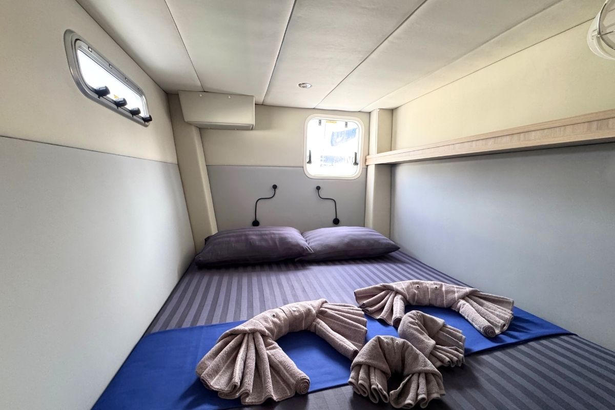 Cabin on Isle Phantom, a Island Spirit Yachts Island Spirit 410 catamaran at Baan Salak Phet, Thailand