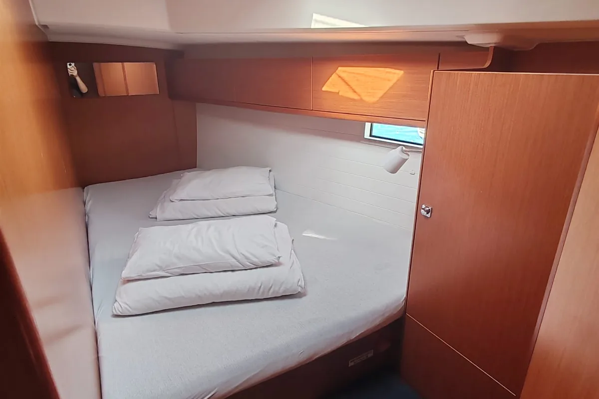 Cabin on Io, a Bavaria Cruiser 46 sailboat at Općina Pakoštane, Croatia