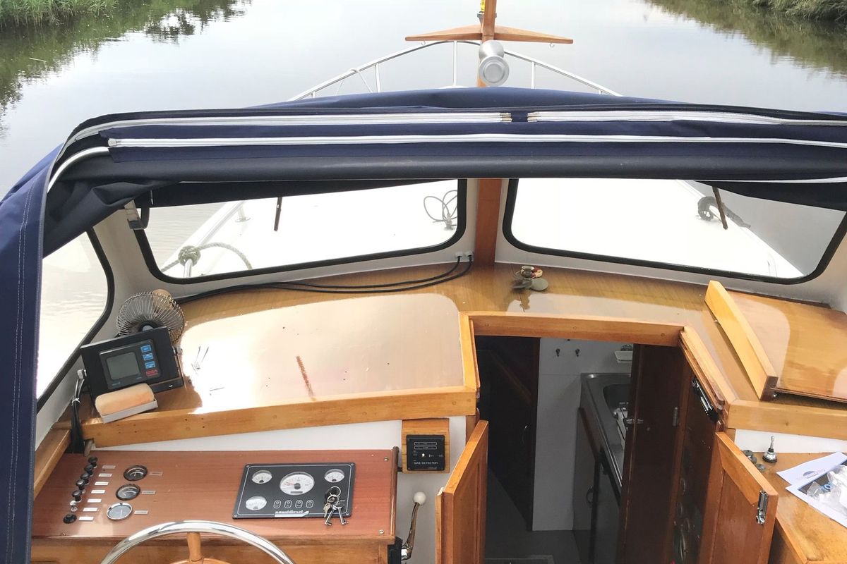 Cockpit of Myrthe, a Gulet Boarnkruiser 920 motorboat at Heukelum, Netherlands
