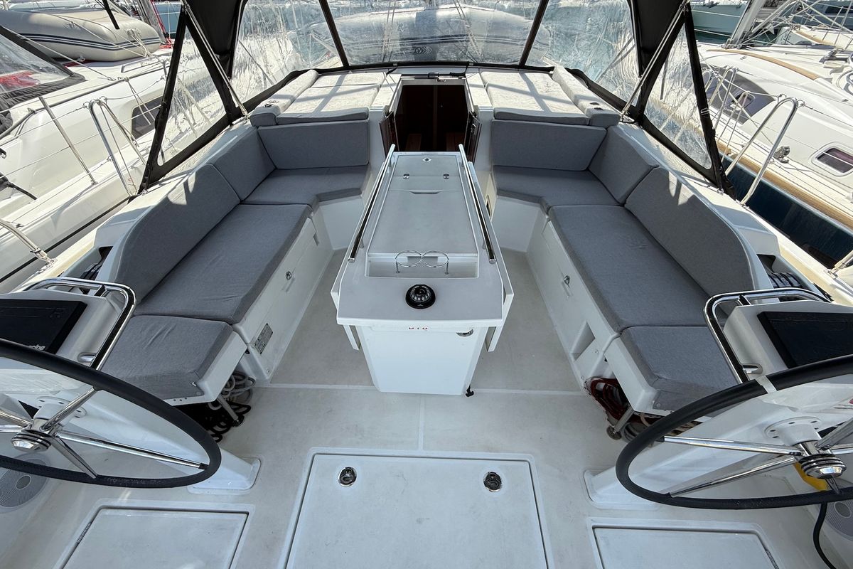 Cockpit of Inmeda, a Beneteau Oceanis 46.1 sailboat at Općina Sukošan, Croatia