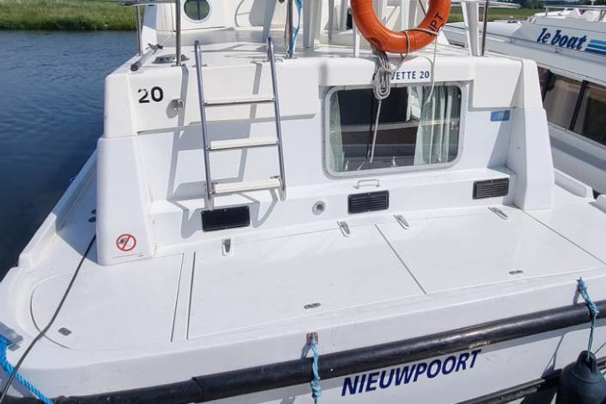 Deck of Corvette A - Budget 1, a Cygnet Corvette A motorboat at Nieuwpoort, Belgium