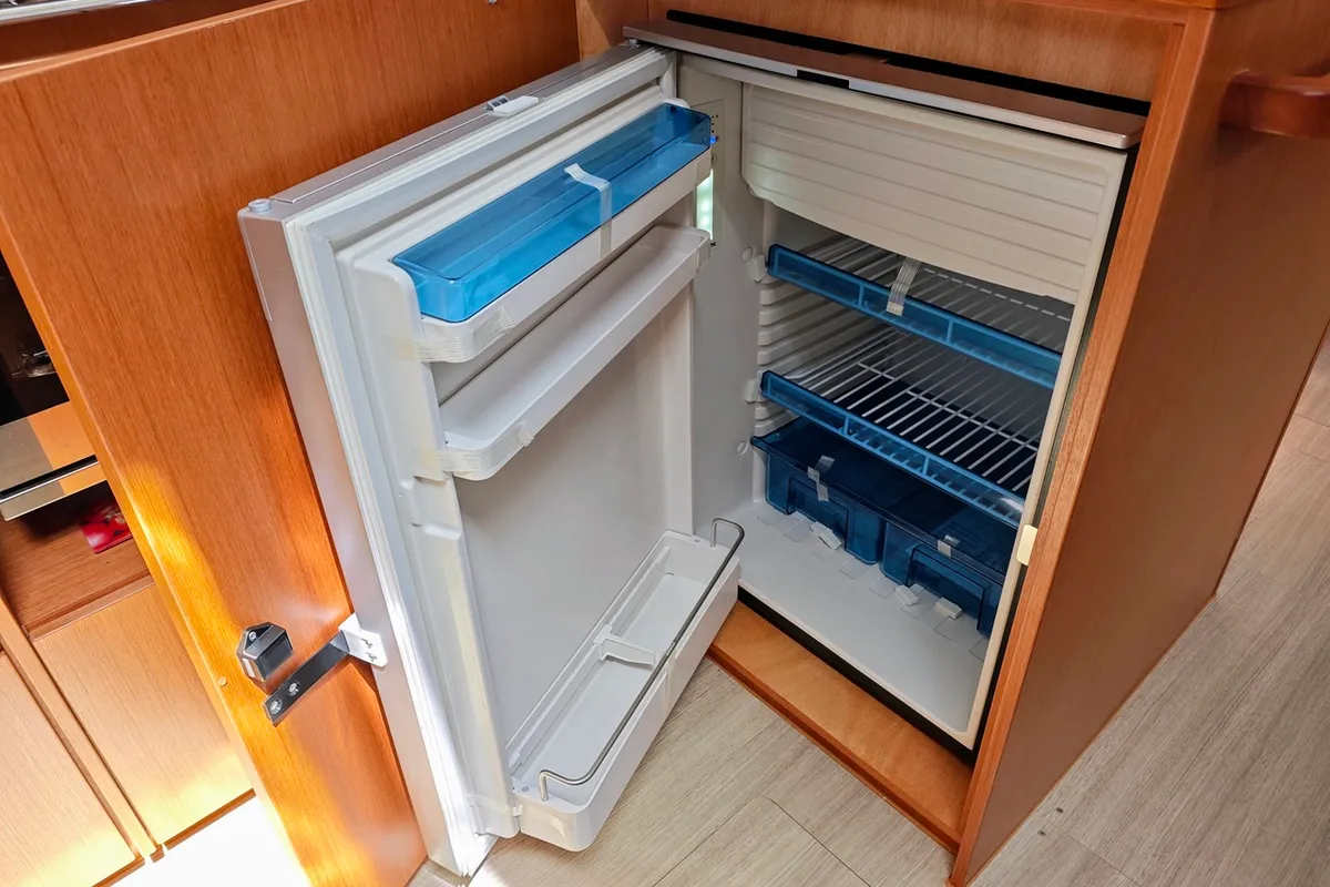 Galley of Zen, a Bavaria C42 sailboat at Općina Sukošan, Croatia