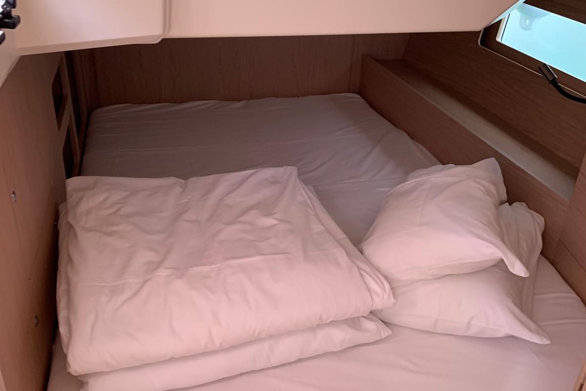 Cabin on LEVITAN, a Beneteau Oceanis 46.1 sailboat at Općina Sukošan, Croatia