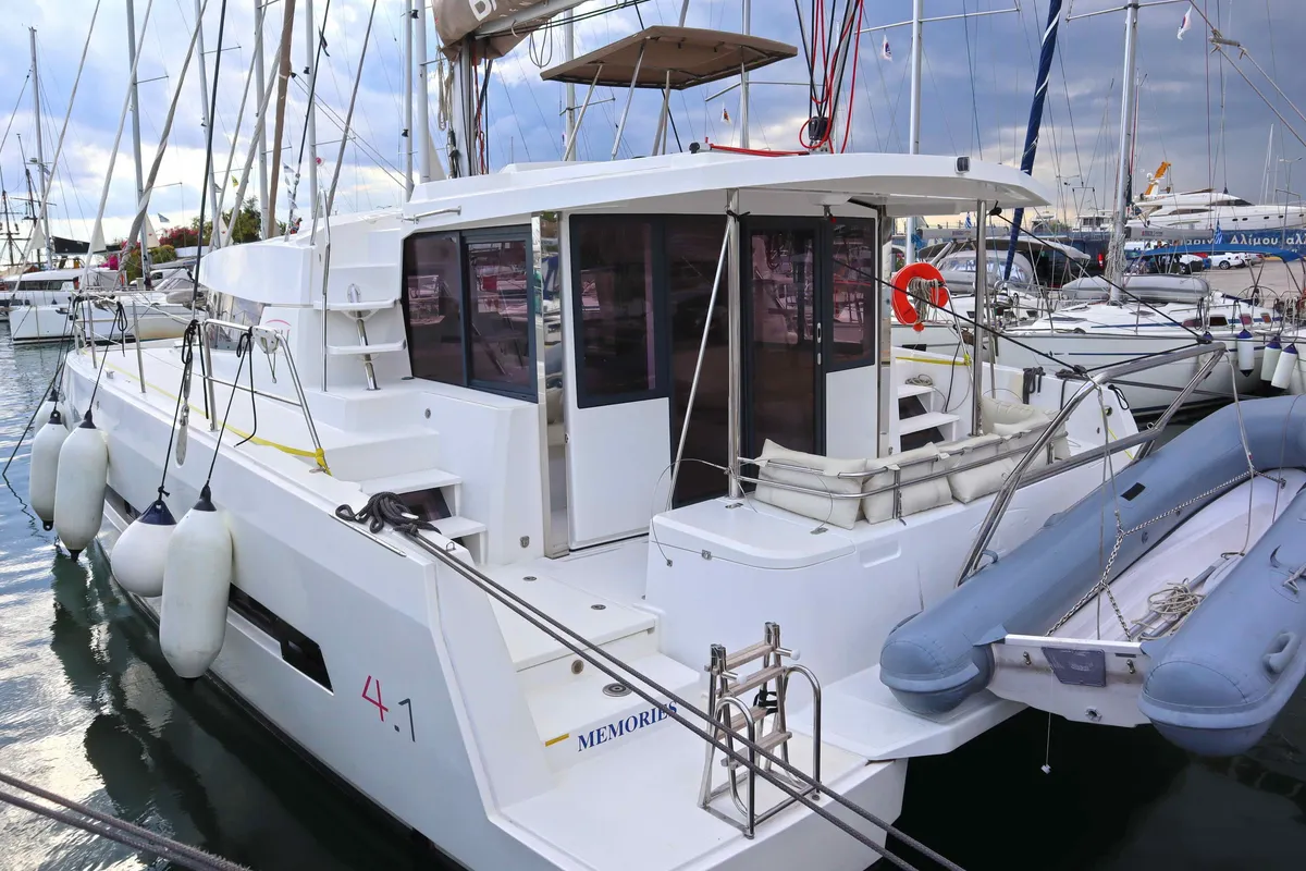 MEMORIES, a Bali Bali 4.1 catamaran at Parikia, Greece