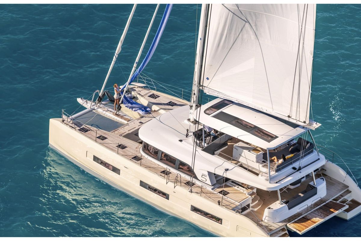 Exterior view of SMILEY, a Lagoon 55 catamaran at Le Gosier, France