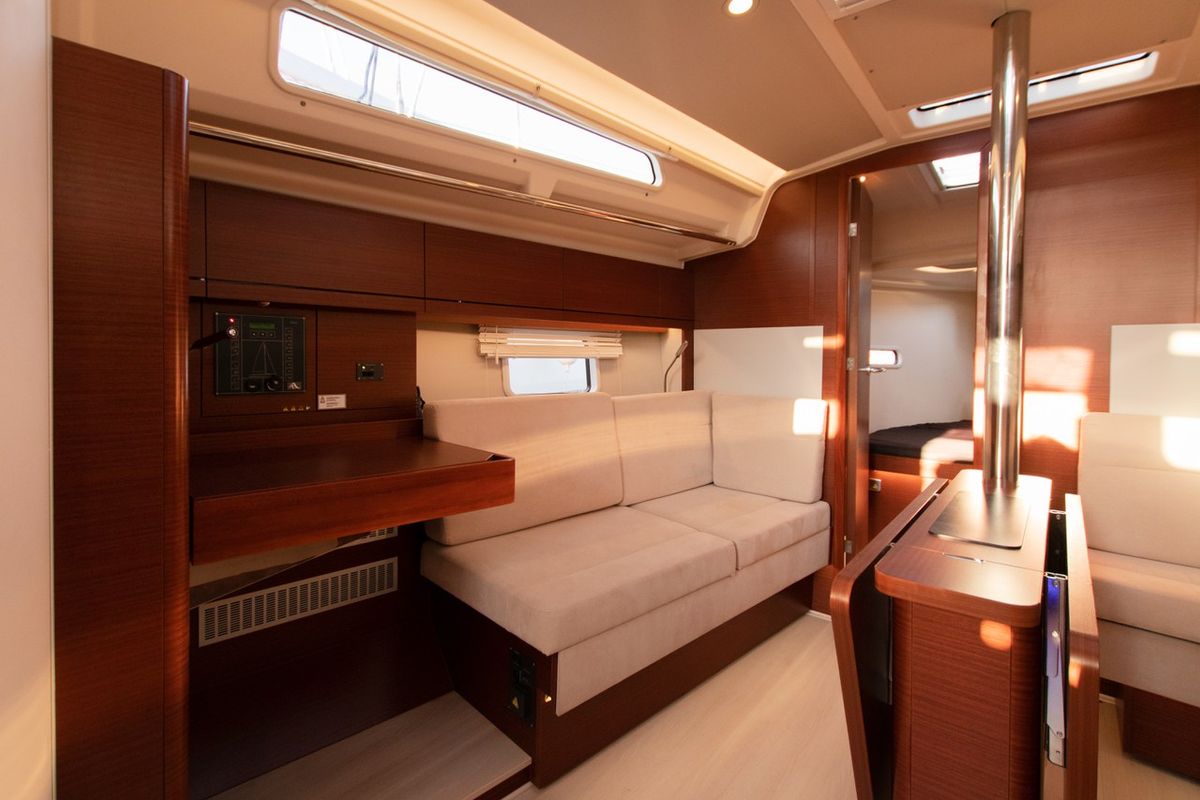 Salon of Lady Marga, a Hanse Yachts Hanse 388 sailboat at Dénia, Spain
