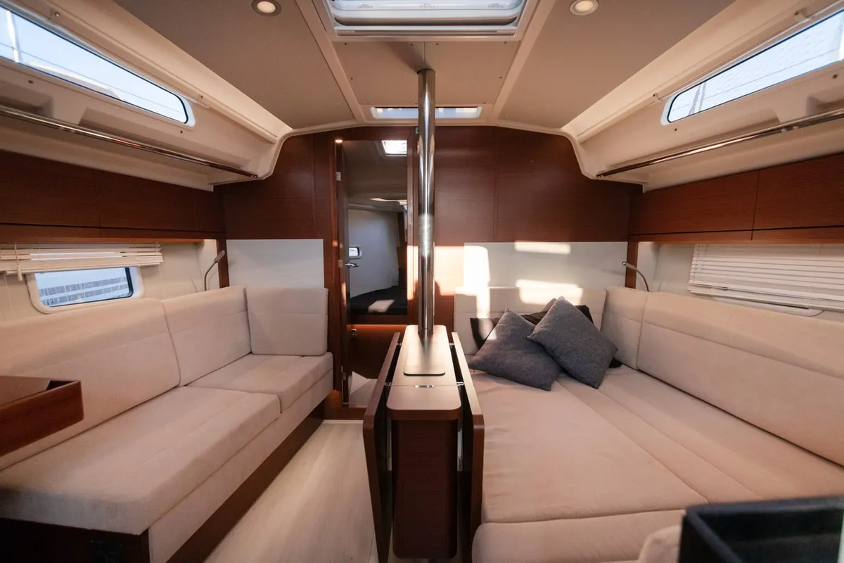 Salon of Lady Marga, a Hanse Yachts Hanse 388 sailboat at Dénia, Spain