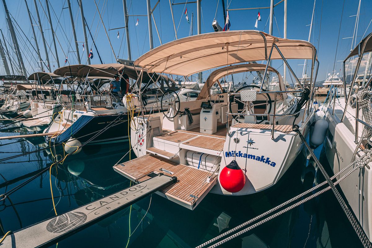 Exterior view of Mikkamakka, a Jeanneau Sun Odyssey 440 sailboat at Grad Kaštela, Croatia