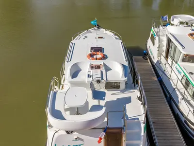 Deck of 1020-50, a Pénichette 1020 motorboat at Bernburg, Germany