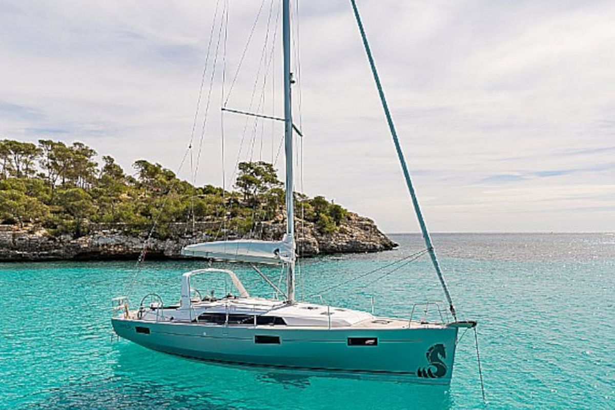 Exterior view of Diamanti I, a Beneteau Oceanis 41.1 sailboat at Skiathos, Greece