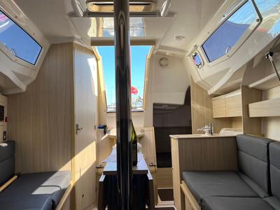Salon of Mistral, a Northman Maxus 26 Standard sailboat at Port Navalo, France