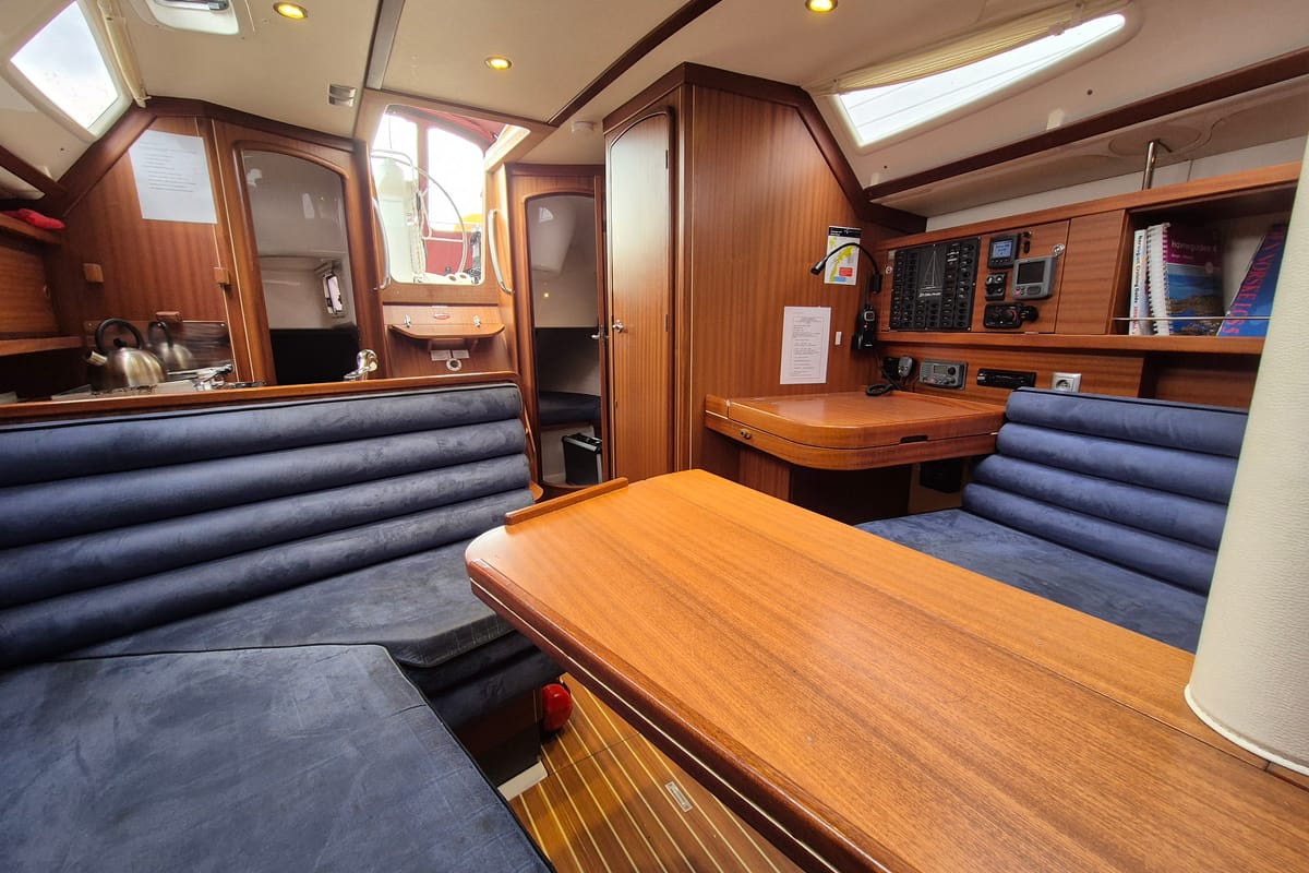 Salon of Arctic Vision, a Delphia Yachts Delphia 37 sailboat at Harstad, Norway