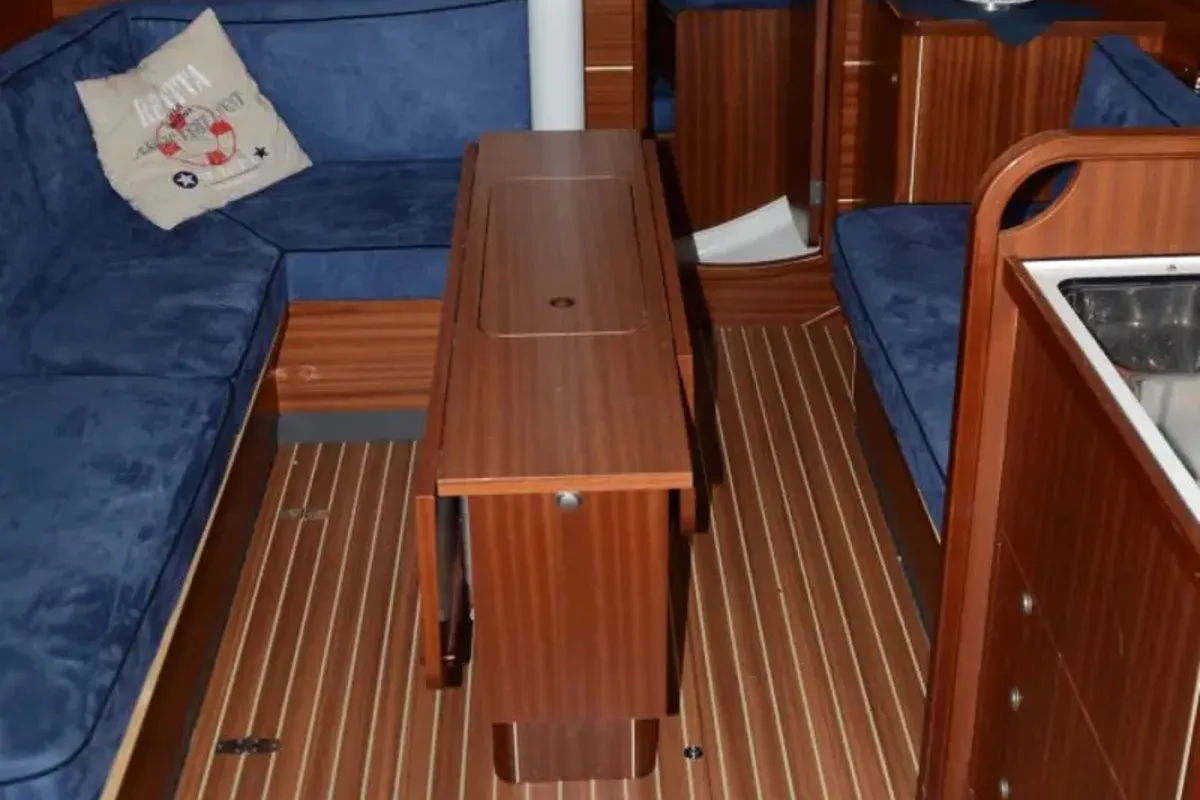 Salon of Arctic Vision, a Delphia Yachts Delphia 37 sailboat at Harstad, Norway