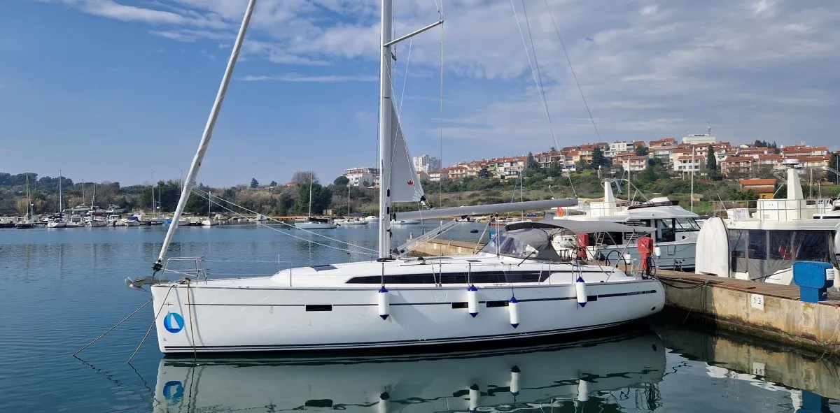 Exterior view of My life, a Bavaria Cruiser 46 - 4 cab.* sailboat at Grad Pula, Croatia