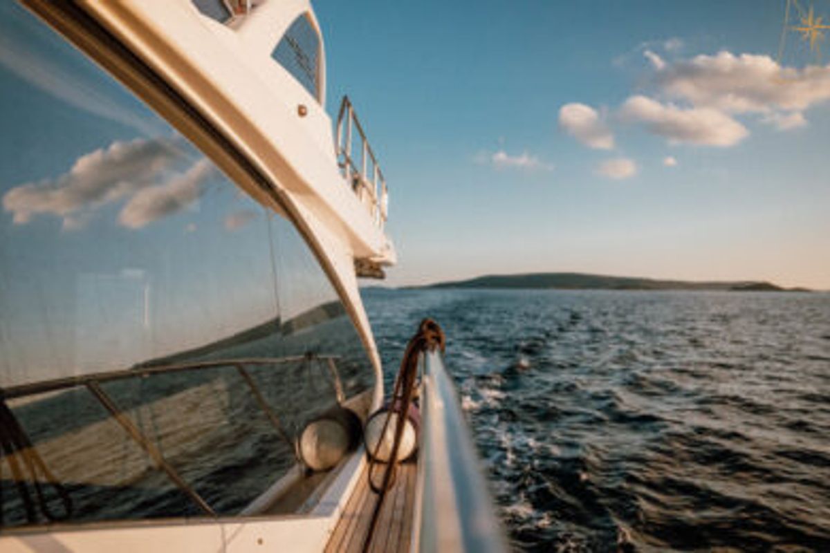 Illyrius, a Azimut 55 Fly yacht at Grad Trogir, Croatia