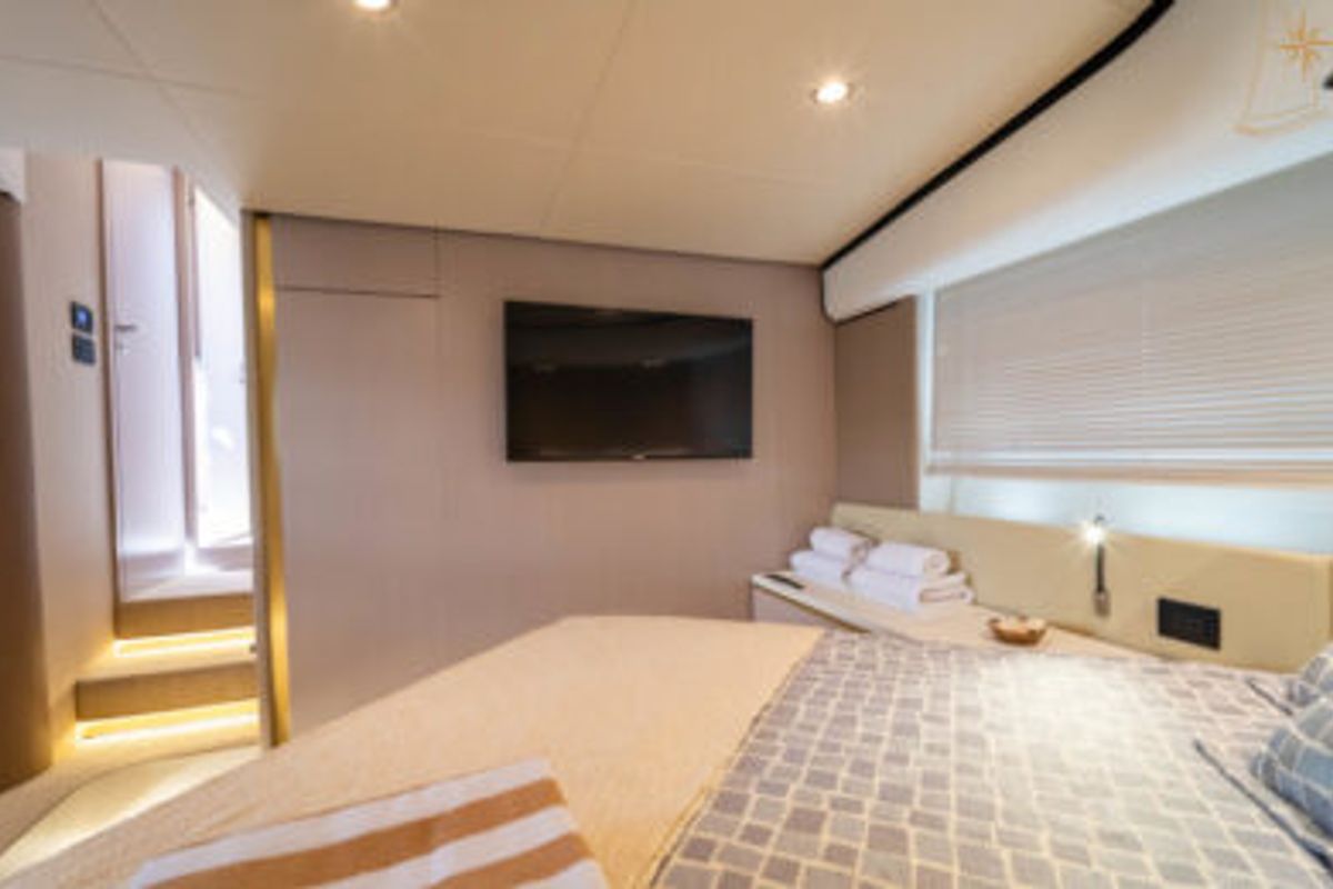 Cabin on Illyrius, a Azimut 55 Fly yacht at Grad Trogir, Croatia