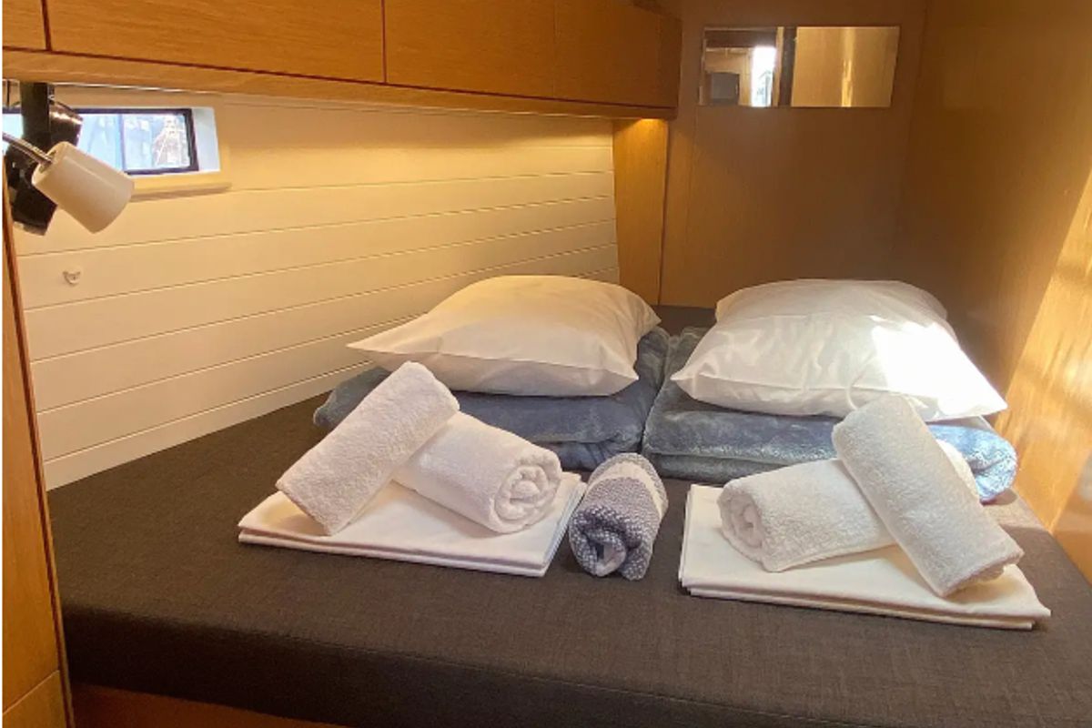 Cabin on Kassandra, a Bavaria Cruiser 46 sailboat at Athens, Greece