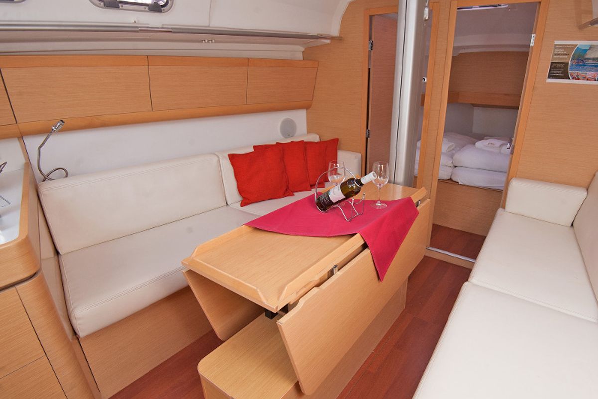 Salon of THETIS, a Beneteau First 35 sailboat at Grad Pula, Croatia