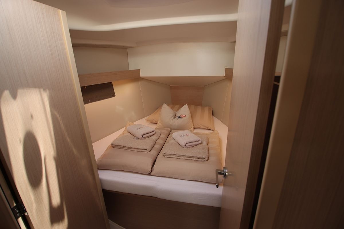 Cabin on Loy, a Beneteau Oceanis 34.1 sailboat at Općina Rogoznica, Croatia